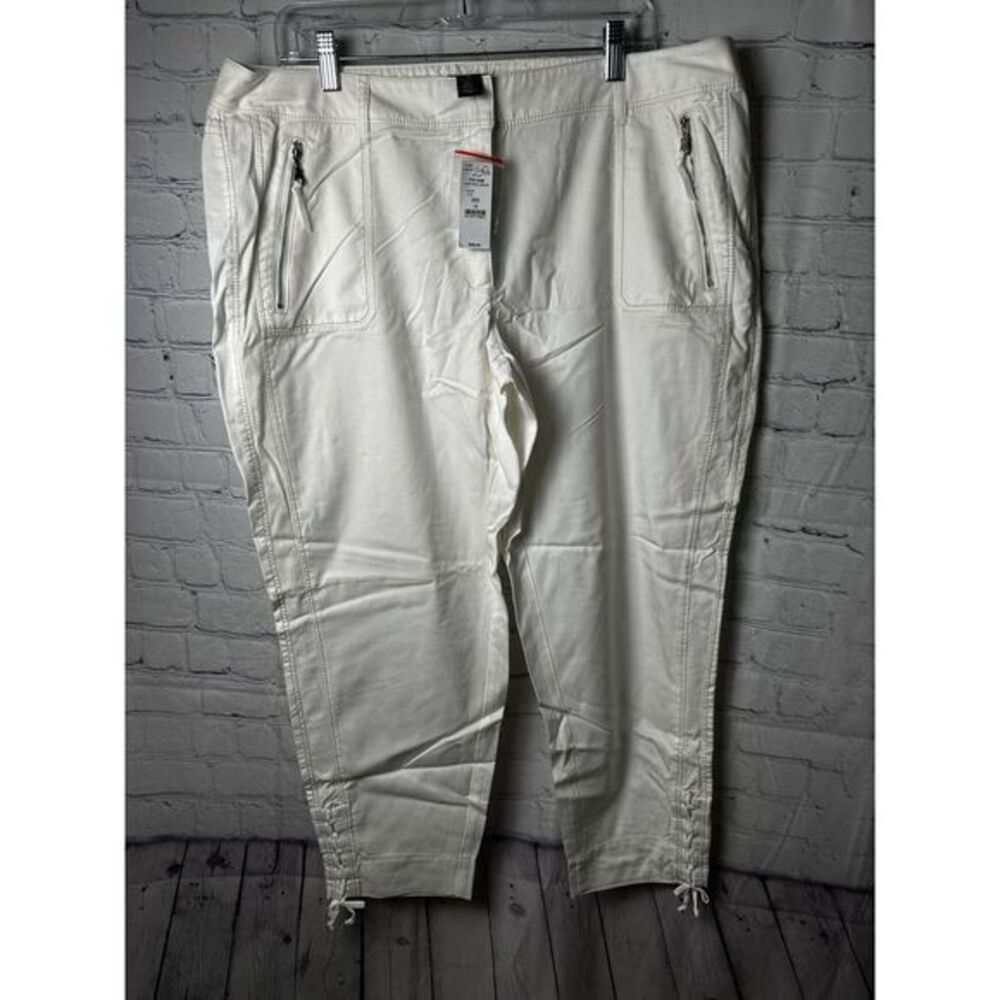 WHITE HOUSE BLACK MARKET LADIES WHITE CROPPED PANTS (16)  NEW‎ WITH TAGS